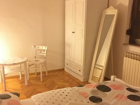 House Sankovic, Room