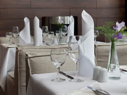 Park Hotel Hamburg Arena, Restaurant