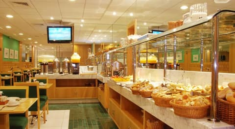 Astoria Copacabana, Restaurant