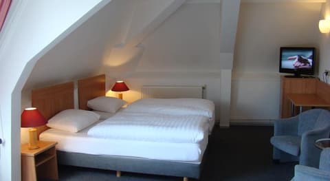 RHO Hotel, General view