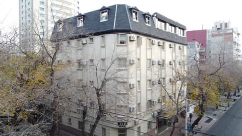 Ritz Hotel Mendoza, General view