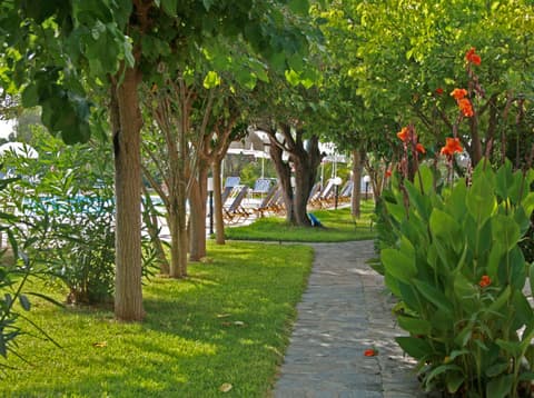 Pythos Studios & Appartments, General view