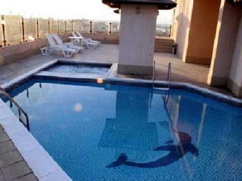 Dolphin hotel Apartments Dubai, Pool