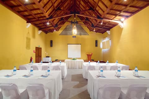 Jalsa Beach Hotel & Spa Mauritius, Conferences