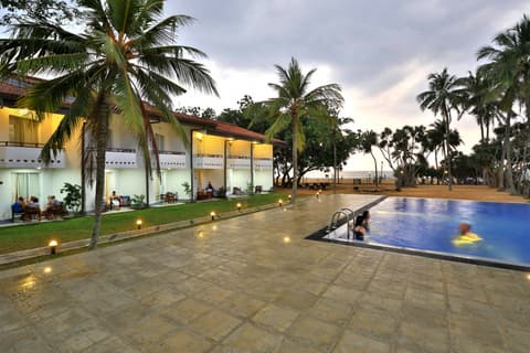 Hibiscus Beach Hotel Kalutara, Pool
