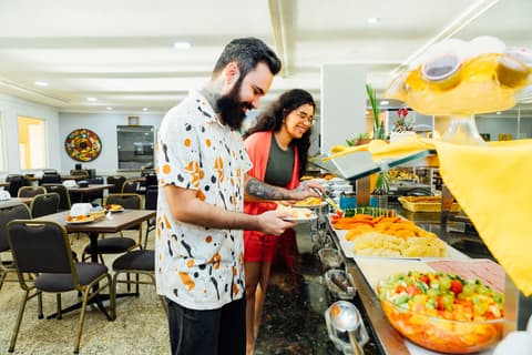 EL Aram Natal Mar, Restaurant