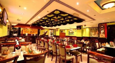 Dorus Hotel, Restaurant