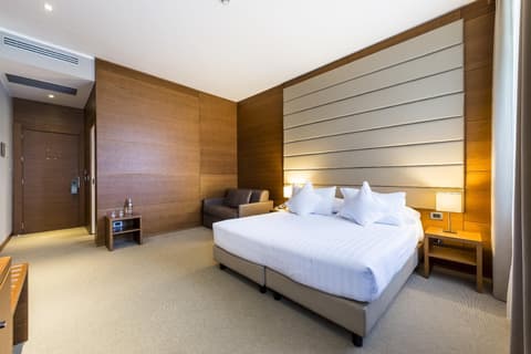 Occidental Aurelia, General view