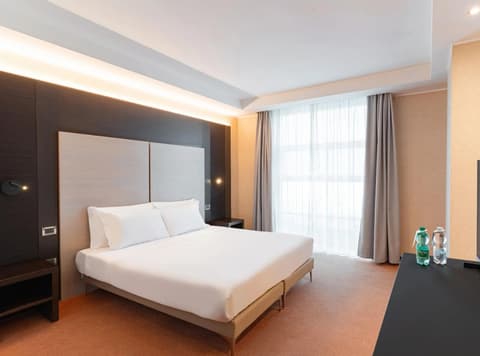 B&B HOTEL Napoli San Mauro, General view