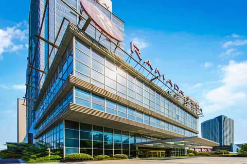 Ramada Plaza By Wyndham Riverside Hangzhou, General view