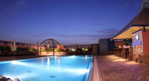 TIME Grand Plaza, Pool