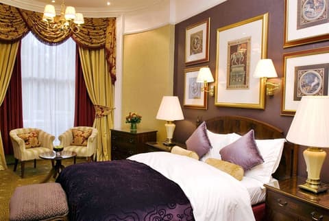 The Colonnade, General view