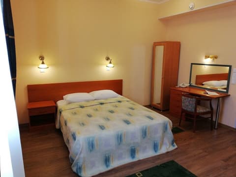 Ogni Murmanska, Room