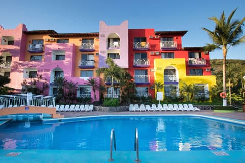 Decameron Los Cocos Guayabitos Ramada All Inclus, General view