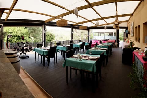 Sant Pere Del Bosc, Restaurant