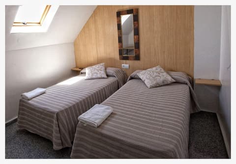 Mitre Paterna Low Cost Rooms, Room