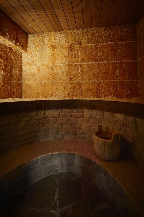 Grand Hotel Besson, Sports and Entertainment