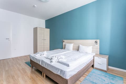 Corvin Plaza Apartments & Suites, Room