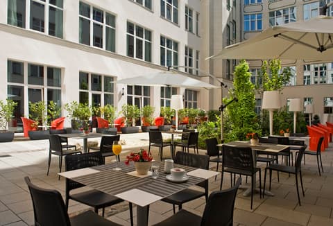 Adina Apartment Hotel Berlin Checkpoint Charlie, Terrace