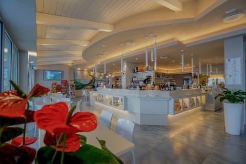 Hotel Village Eden, Bar