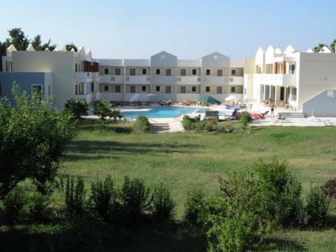 Olga's Paradise, General view