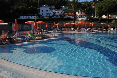 Cala Di Mola, General view