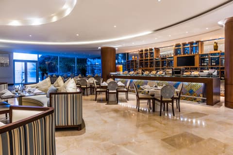 Holiday Inn Cartagena Morros, Restaurant