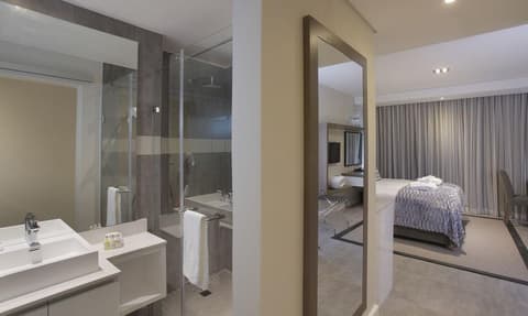 The Capital Empire, General view