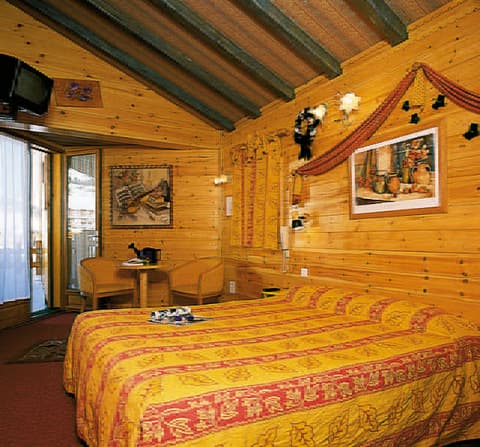 Hôtel du Soleil, Room