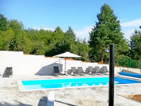 Apartments & rooms Kristic, General view