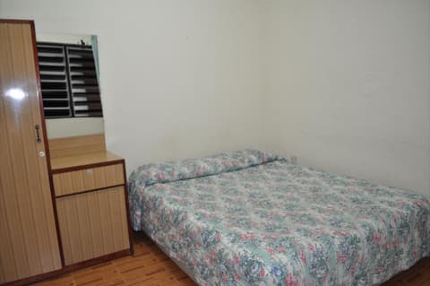 Cameronian Inn, General view