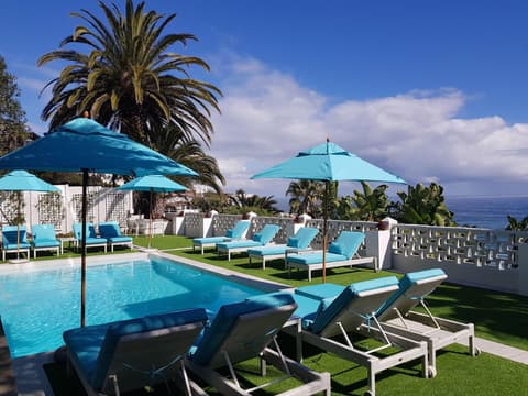 The Clarendon Bantry Bay Hotel, Pool