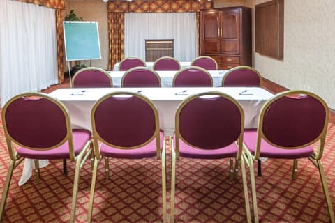 Baymont By Wyndham Covington, Conferences