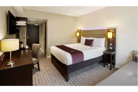 Premier Travel Inn Towerbridge, Room