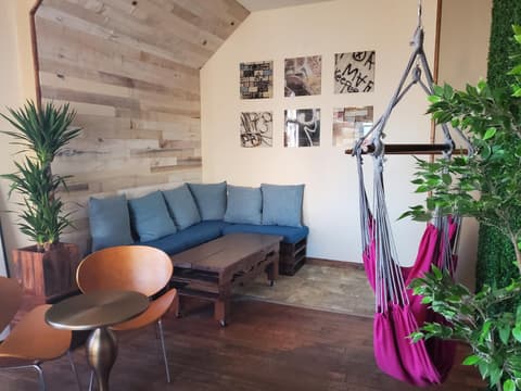 Venice Beach Cotel, General view