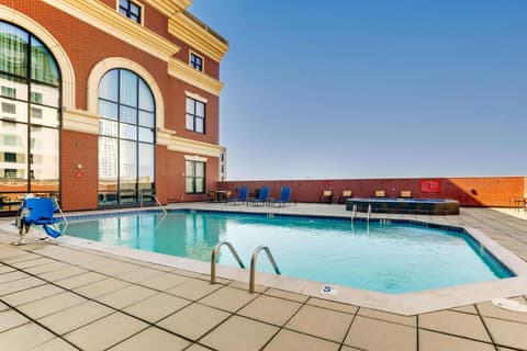Drury Inn & Suites New Orleans, Pool