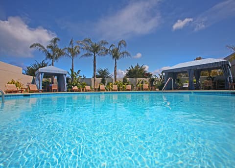 Portola Hotel & Spa at Monterey Bay, Pool