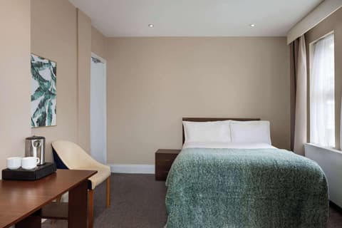 Trafford Hall Hotel Manchester, a Trademark Collec, Room