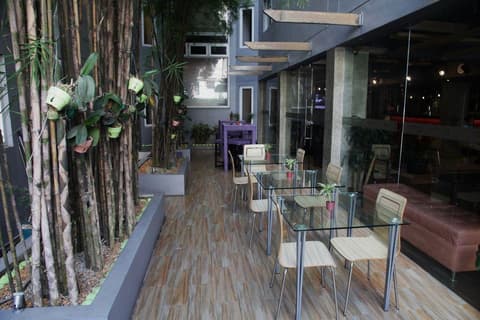 Guijo Suites Makati, General view