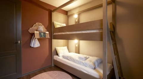 Efteling Village Bosrijk Tickets Included, Room