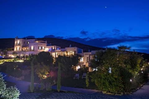 Naoussa Hills Boutique Resort, General view