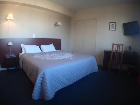 Logis Grand Hotel d'Orléans- Rest. le goulu, General view