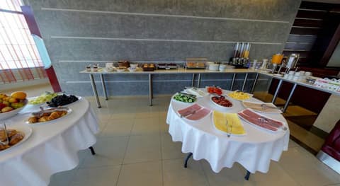 Saranda International, Restaurant