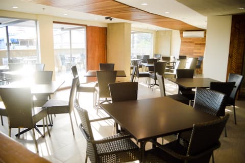 Cebu R Hotel - Mabolo, Restaurant