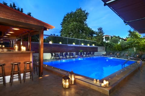 4-You Apartments, Lobby