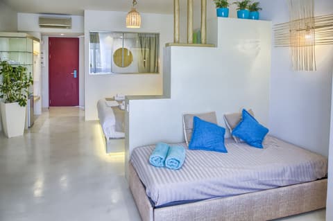 Alia suites & Alia beachfront suites and spa, Room