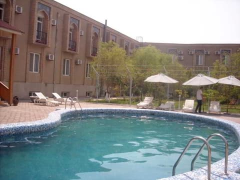 Asia Bukhara Hotel, Pool