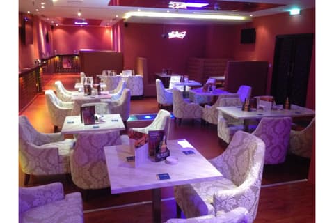 Orchid Vue Hotel, Bar