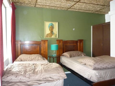 Adelaide Travellers Inn Backpackers, General view