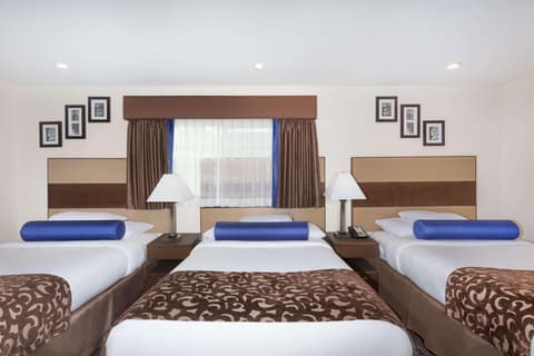 Howard Johnson by Wyndham Berkeley, Room